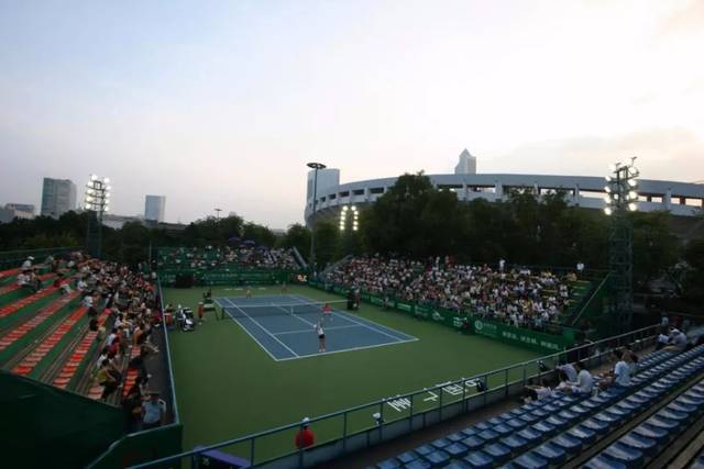 克里斯蒂亚 克里斯蒂亚