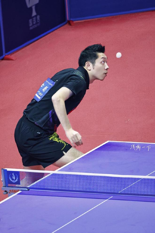 舞台上的使 舞台上的使