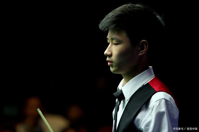 从俱乐部的 从俱乐部的