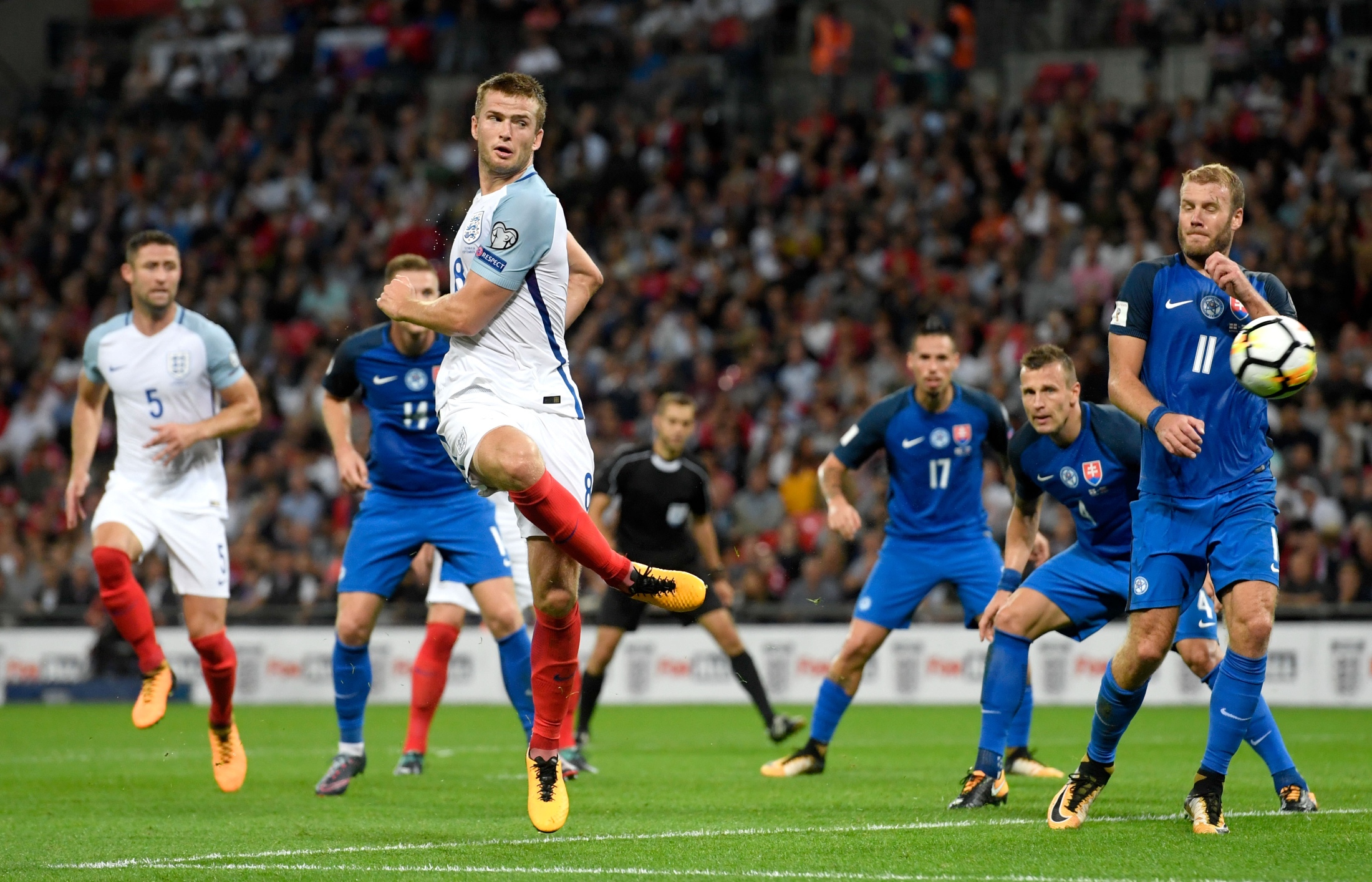 臂收拢与站 臂收拢与站