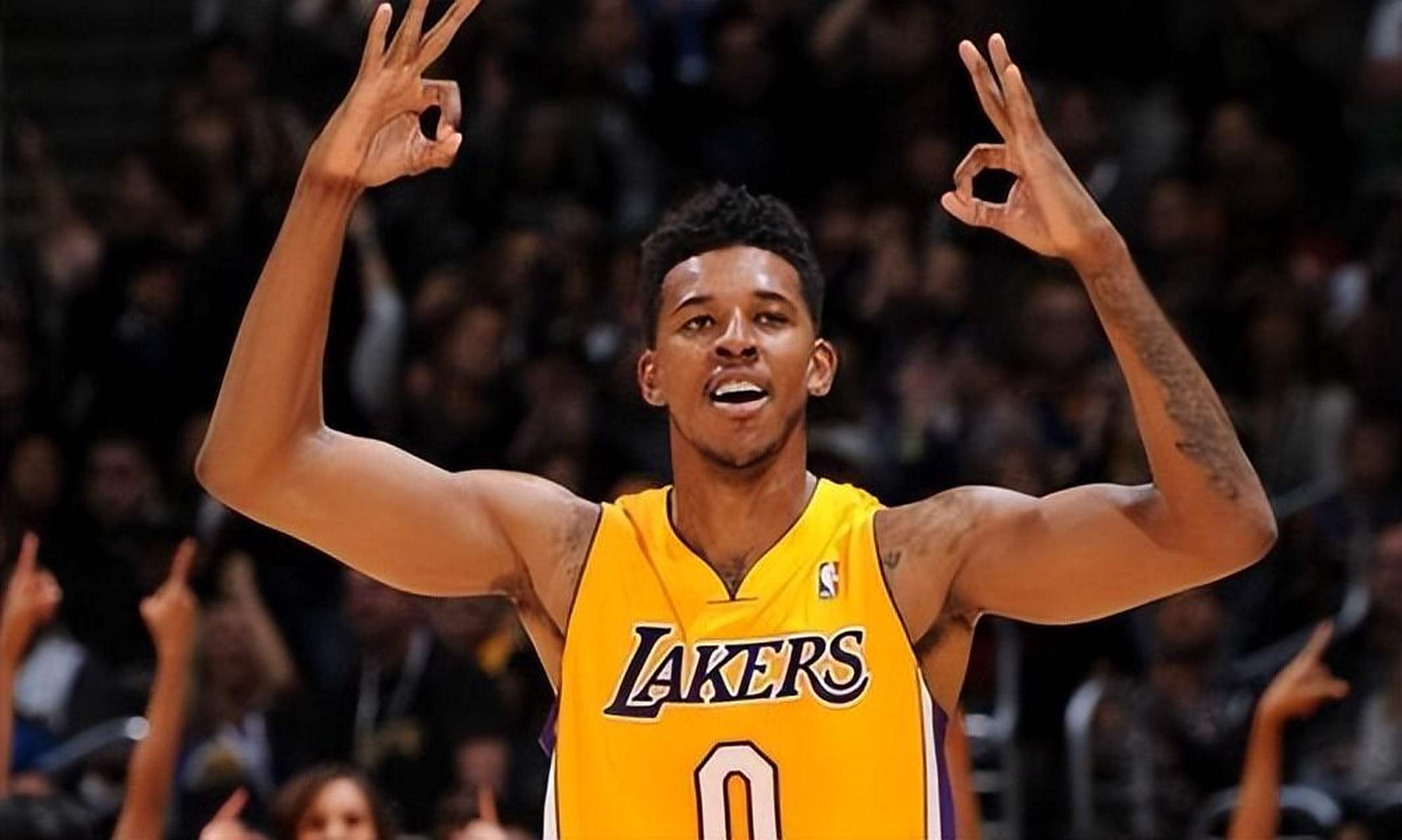 至少精通一 至少精通一