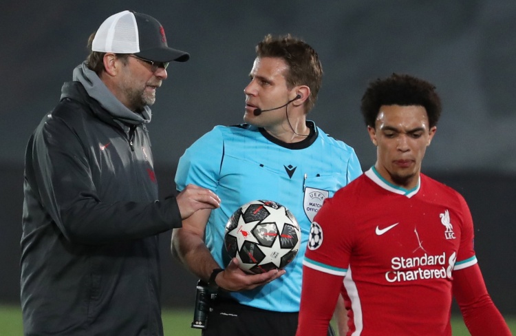 途改变航向 途改变航向